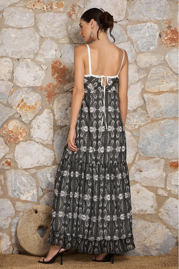 hero-el-persida-silk-dress-back-ss26